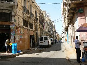 rue Kimburn-angle Arago-au bout place Hoche